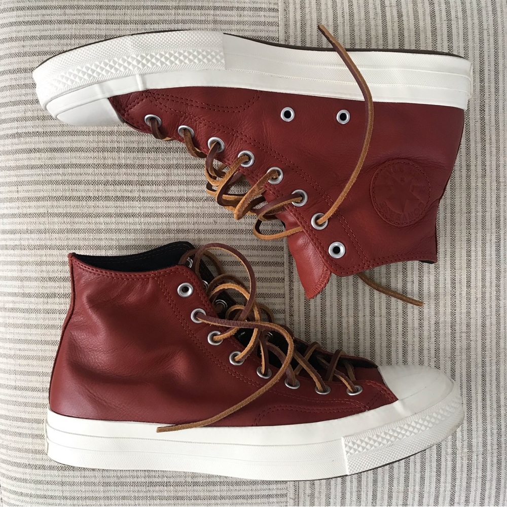 Men’s Converse Leather All Stars 9.5